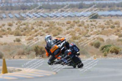 media/Apr-09-2023-SoCal Trackdays (Sun) [[333f347954]]/Turn 7 (1135am)/